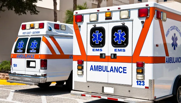 4 Perbedaan Ambulance Dengan Mobil Jenazah Yang Wajib Diketahui!